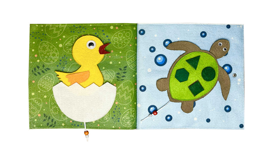 The fabric book Peek a Boo