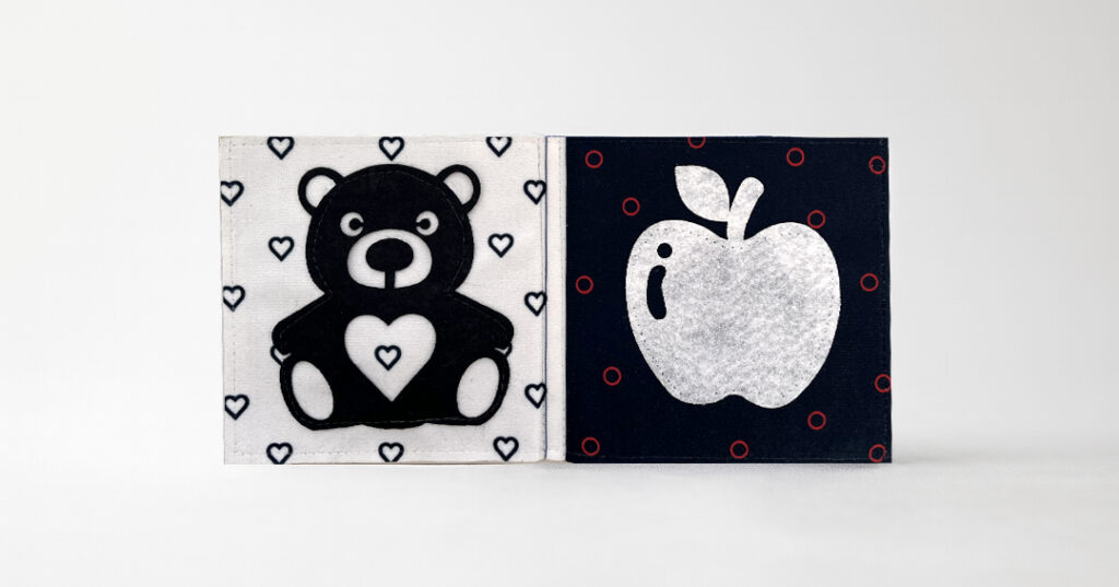 The fabric book “Look Look”