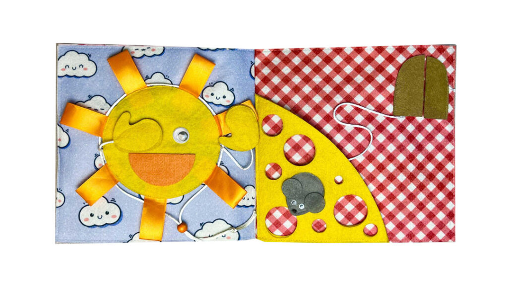 The fabric book Peek a Boo